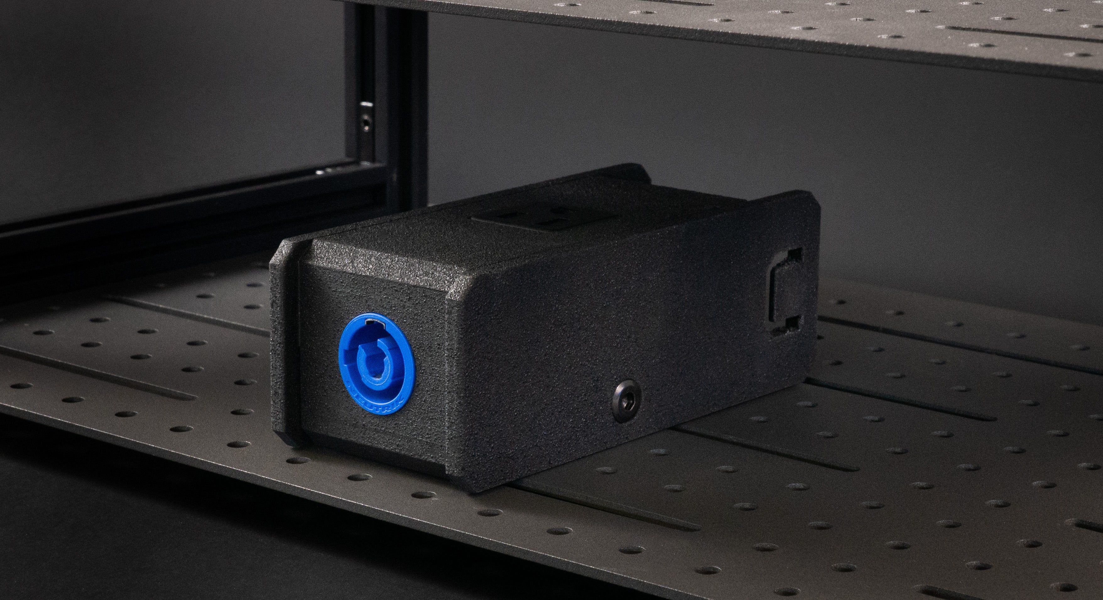 Powercon to Edison Brick (DIY Enclosure Only) – KONZEPT HARDWARE